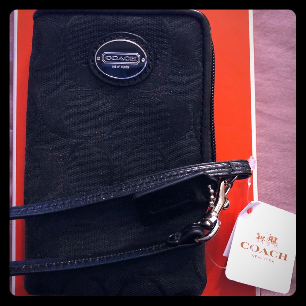 NWT Coach wallet/phone wristlet